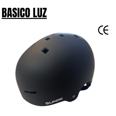 Casco con luz trasera - Negro [Talla L]